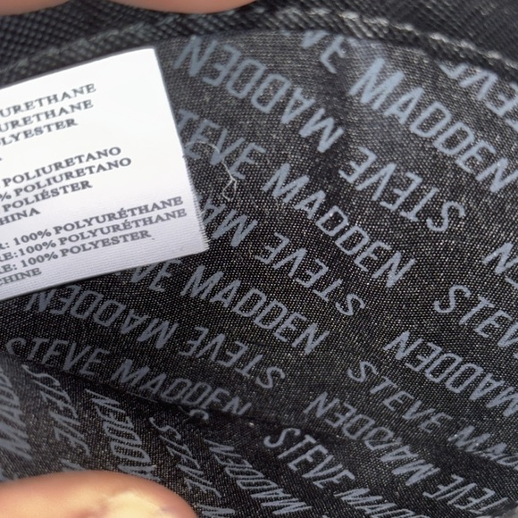 Steve Madden Black & Gold Card Holder - Picture 3 of 5